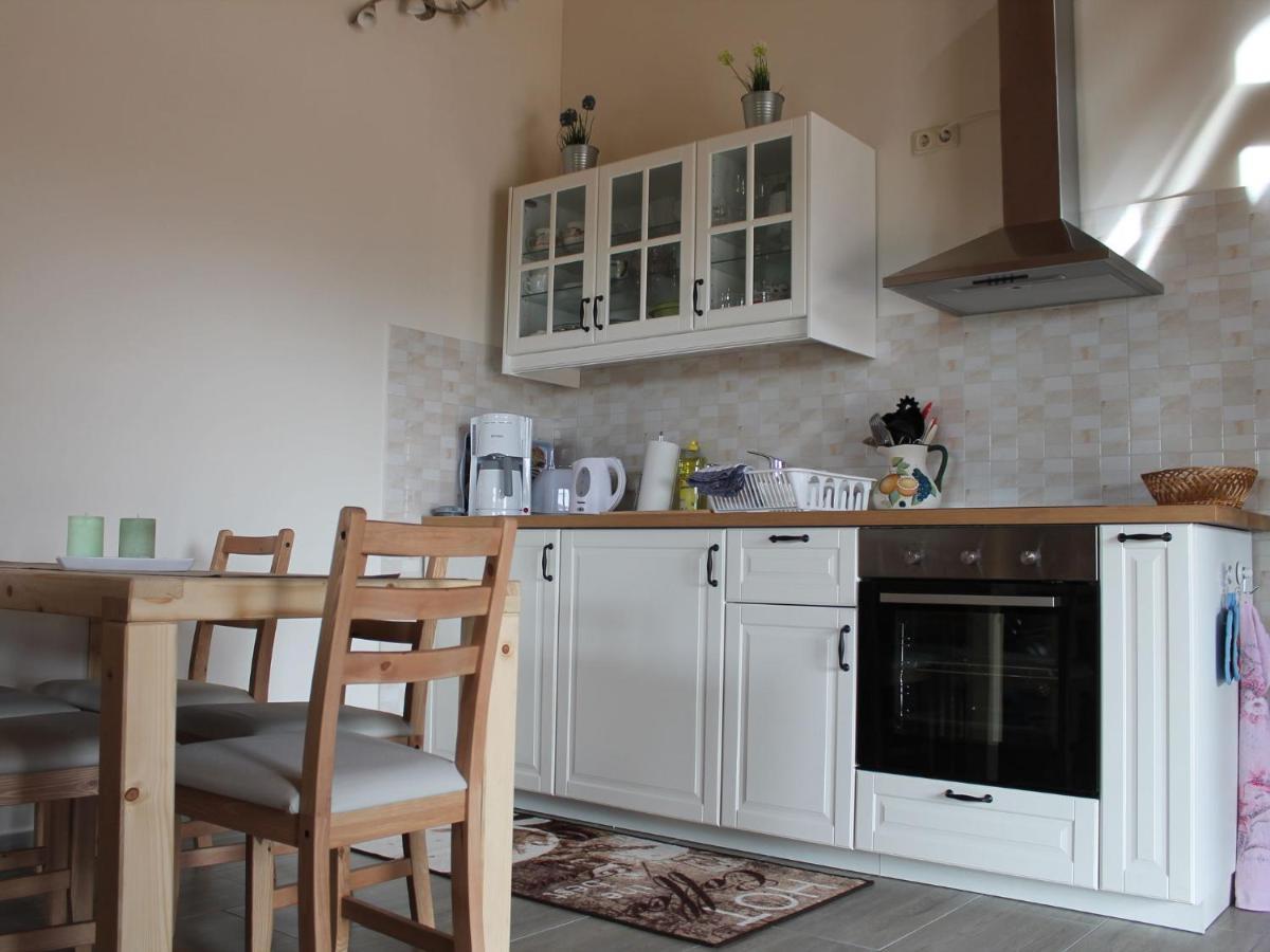 Comfy Farmhouse In Brusow With Garden Kröpelin 外观 照片
