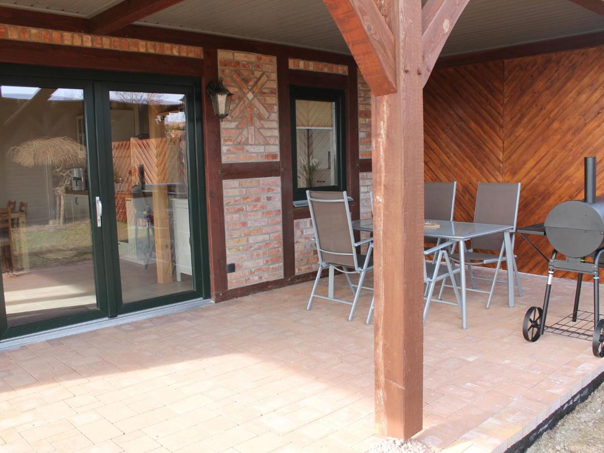Comfy Farmhouse In Brusow With Garden Kröpelin 外观 照片