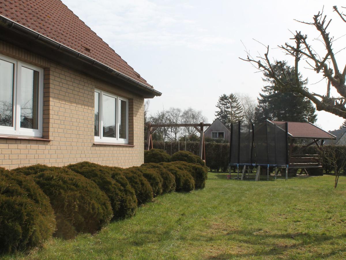 Comfy Farmhouse In Brusow With Garden Kröpelin 外观 照片